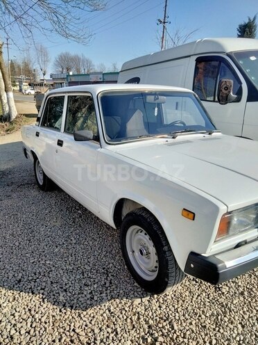 LADA (VAZ) 2107