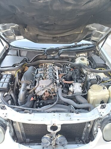 Mercedes E 220 d 2000, 317,000 km - 2.2 l - Bakı