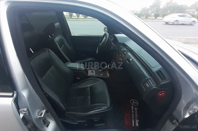 Mercedes E 240 2000, 360,000 km - 2.4 l - Bakı