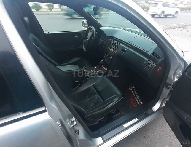 Mercedes E 240 2000, 360,000 km - 2.4 l - Bakı