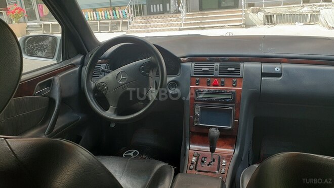 Mercedes E 240 2000, 360,000 km - 2.4 l - Bakı