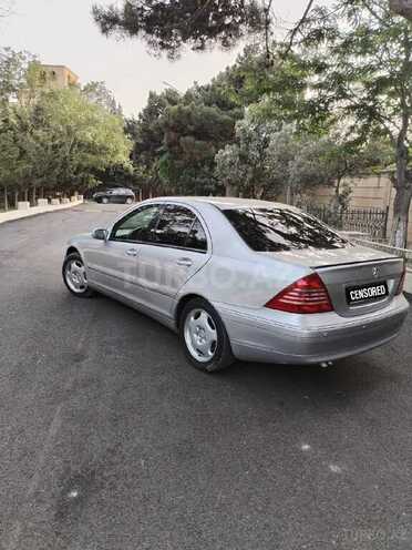 Mercedes C 240