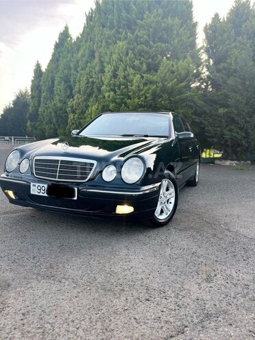 Mercedes E 220 2000, 279,000 km - 2.2 л - Qazax
