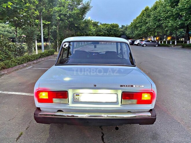 LADA (VAZ) 2107