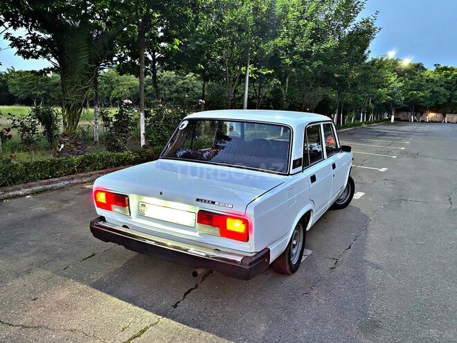 LADA (VAZ) 2107