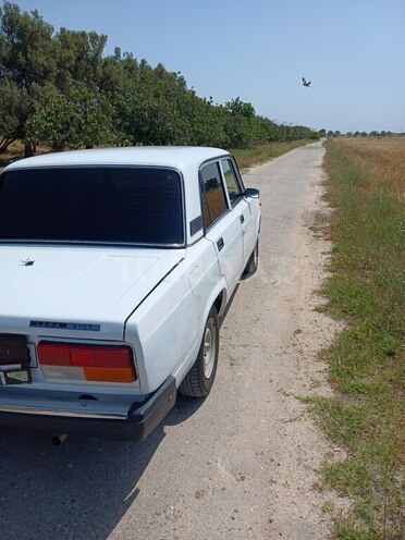 LADA (VAZ) 2107