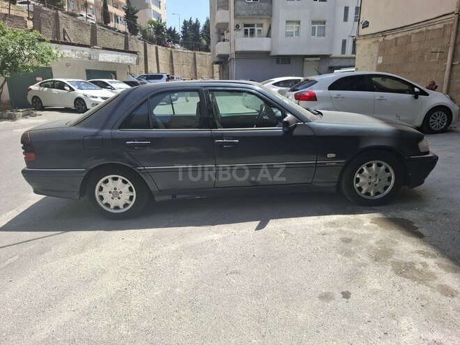 Mercedes C 180