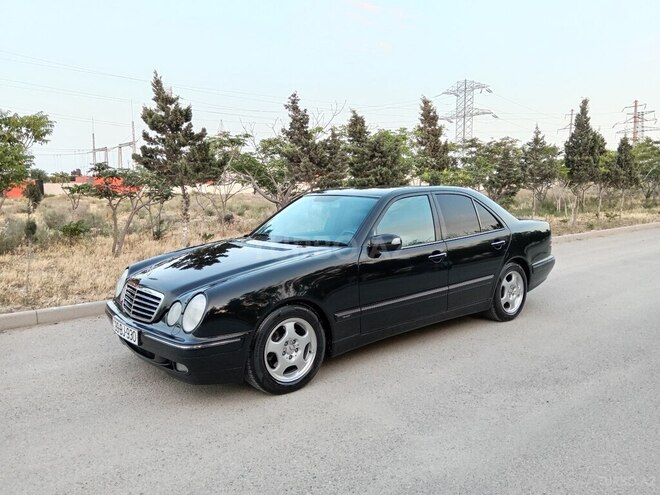 Mercedes E 270 2001, 747,500 km - 2.7 l - Sumqayıt
