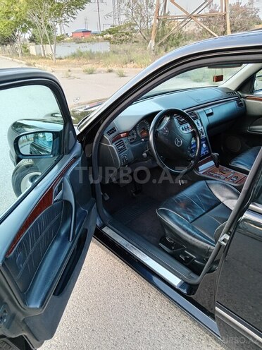 Mercedes E 270 2001, 747,500 km - 2.7 l - Sumqayıt