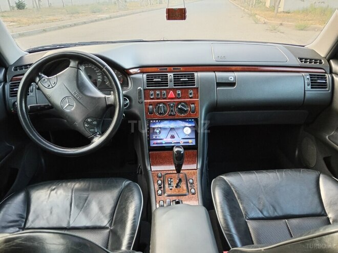 Mercedes E 270 2001, 747,500 km - 2.7 l - Sumqayıt