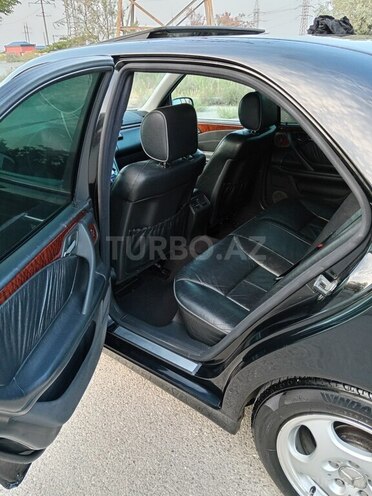 Mercedes E 270 2001, 747,500 km - 2.7 l - Sumqayıt