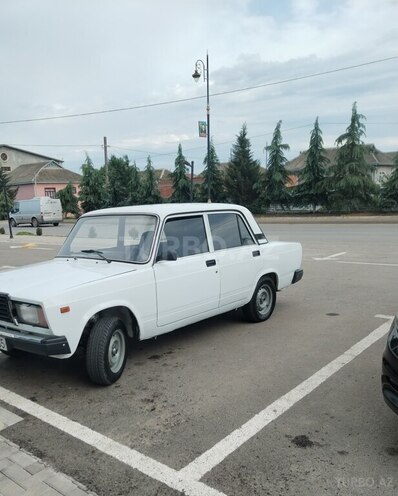 LADA (VAZ) 2107