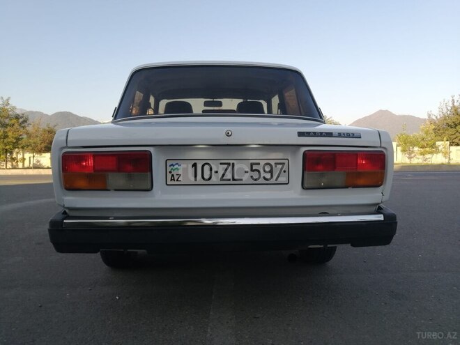 LADA (VAZ) 2107