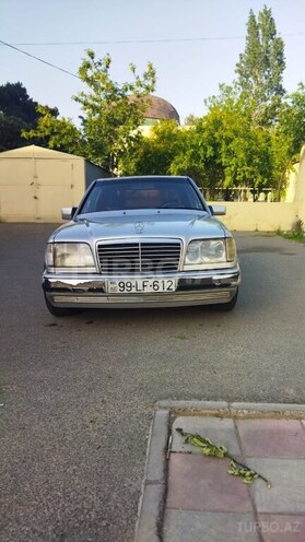 Mercedes E 220 1993, 315,000 km - 2.2 l - Bakı