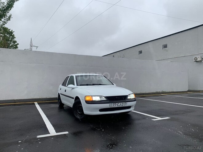Opel Vectra 1996, 250,000 km - 1.6 l - Bakı