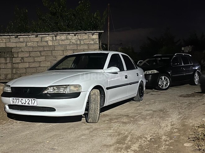 Opel Vectra 1996, 250,000 km - 1.6 l - Bakı