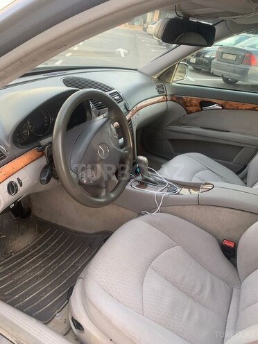 Mercedes E 270 2004, 450,000 km - 2.7 l - Bakı