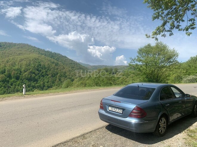 Mercedes E 270 2004, 450,000 km - 2.7 l - Bakı