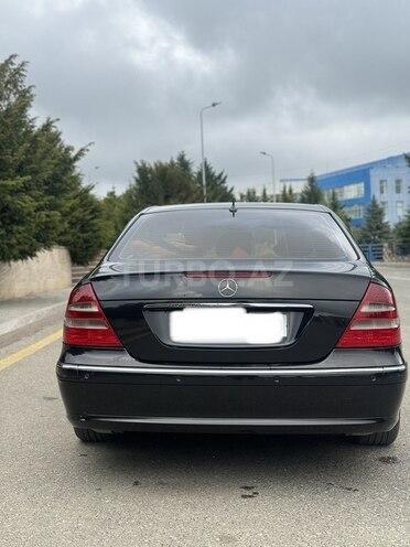 Mercedes E 240