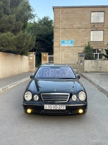 Mercedes E 320