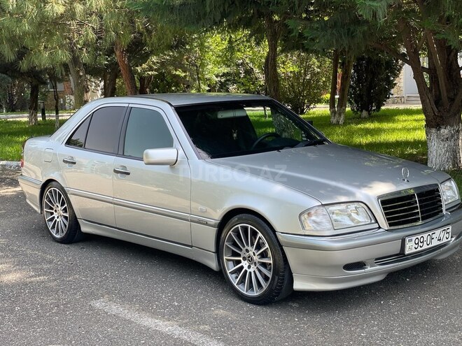 Mercedes C 240