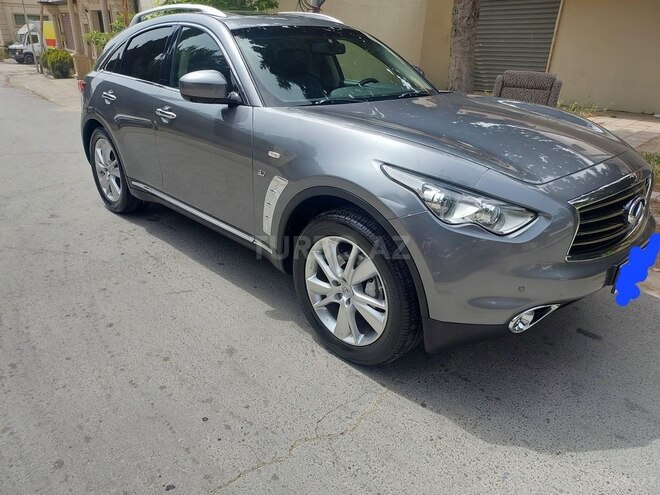 Infiniti QX70