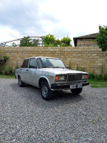 LADA (VAZ) 2107