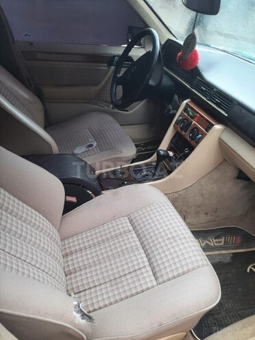 Mercedes E 200 1992, 111,111 km - 2.0 l - Bakı