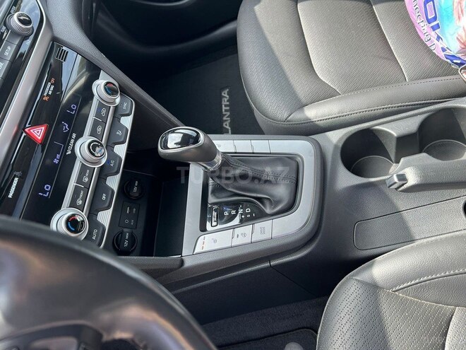 Hyundai Elantra 2019, 75,000 km - 2.0 l - Bakı