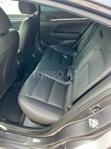 Hyundai Elantra 2019, 75,000 km - 2.0 l - Bakı