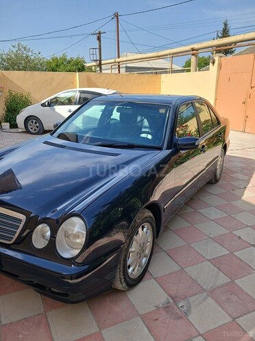 Mercedes E 200 2000, 381,300 km - 2.0 л - Bakı
