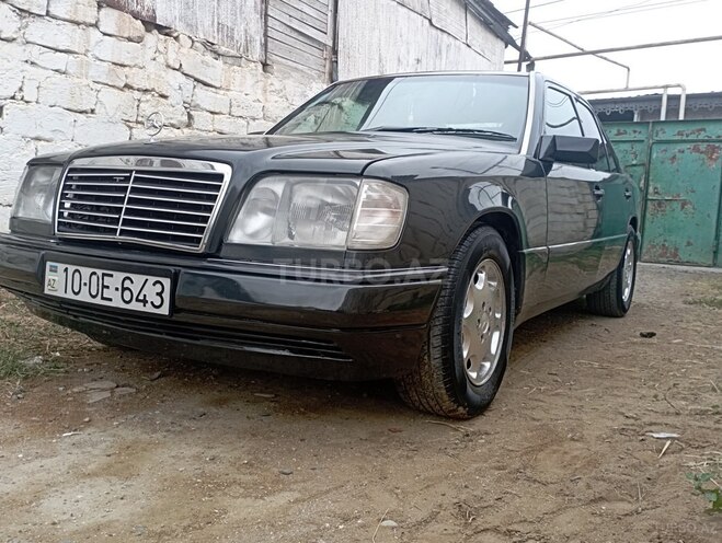 Mercedes E 220 1994, 451,630 km - 2.2 л - Şirvan