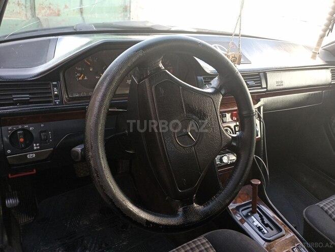 Mercedes E 220 1994, 451,630 km - 2.2 л - Şirvan