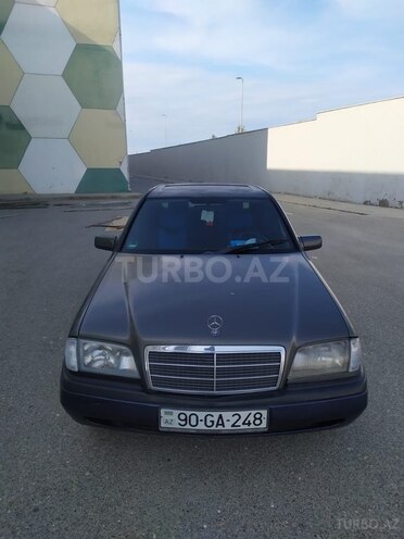 Mercedes C 180