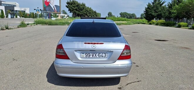 Mercedes E 240 2002, 280,000 km - 2.4 л - Tovuz