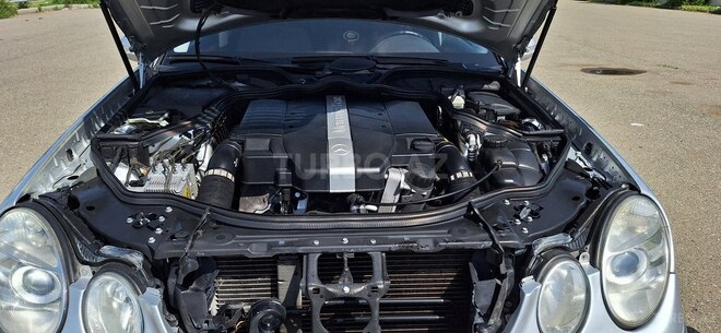 Mercedes E 240 2002, 280,000 km - 2.4 л - Tovuz