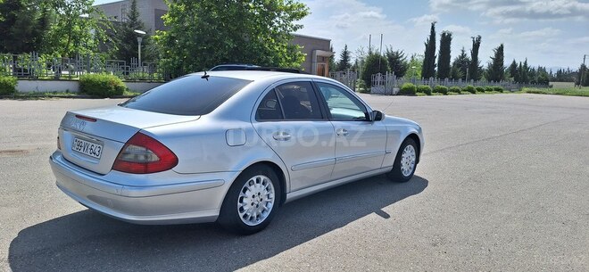 Mercedes E 240 2002, 280,000 km - 2.4 л - Tovuz