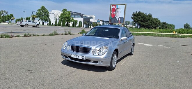 Mercedes E 240 2002, 280,000 km - 2.4 л - Tovuz