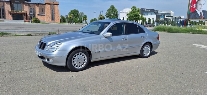 Mercedes E 240 2002, 280,000 km - 2.4 л - Tovuz
