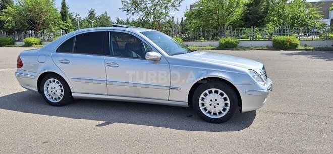 Mercedes E 240 2002, 280,000 km - 2.4 л - Tovuz