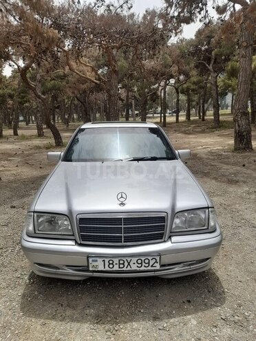 Mercedes C 180