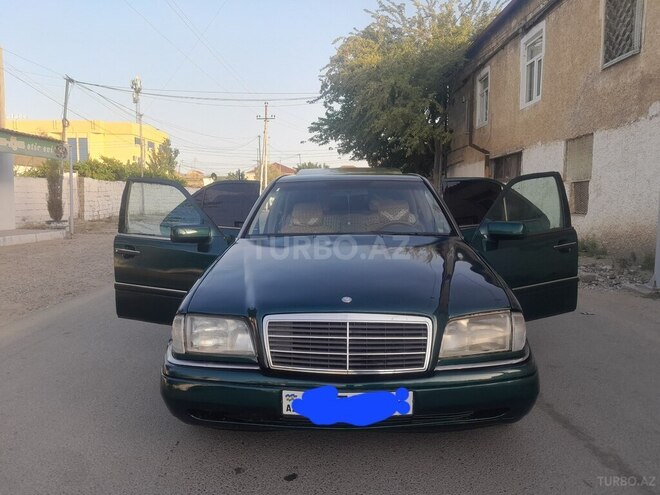 Mercedes C 180