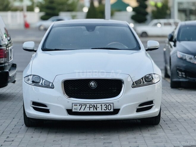 Jaguar XJ