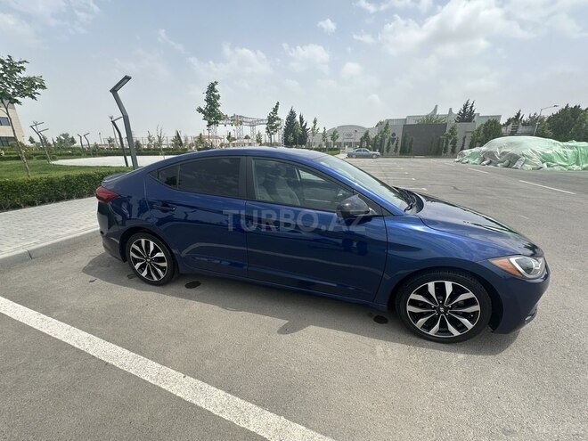 Hyundai Elantra 2016, 105,800 km - 2.0 l - Bakı