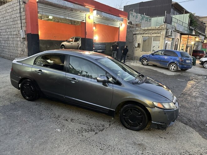 Honda Civic 2008, 285,000 km - 1.3 l - Bakı