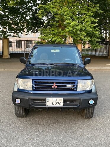 Mitsubishi Pajero io