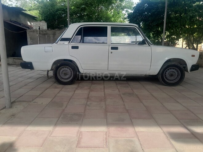 LADA (VAZ) 2107