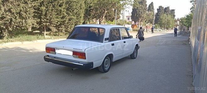 LADA (VAZ) 2107