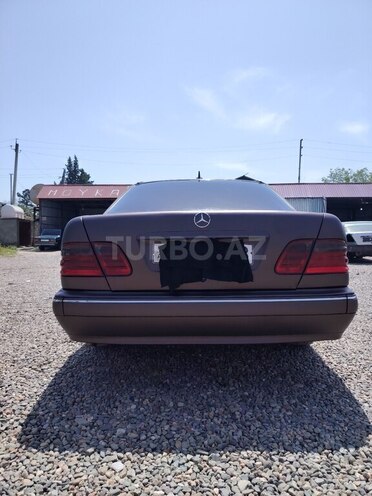 Mercedes E 220 d