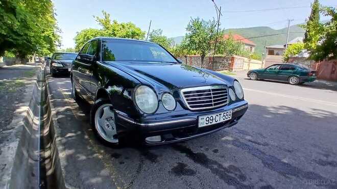 Mercedes E 240